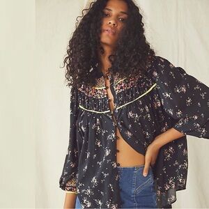 Free People Paloma Printed Blouse Top Size S Black  Floral Peasant Cottage Boho